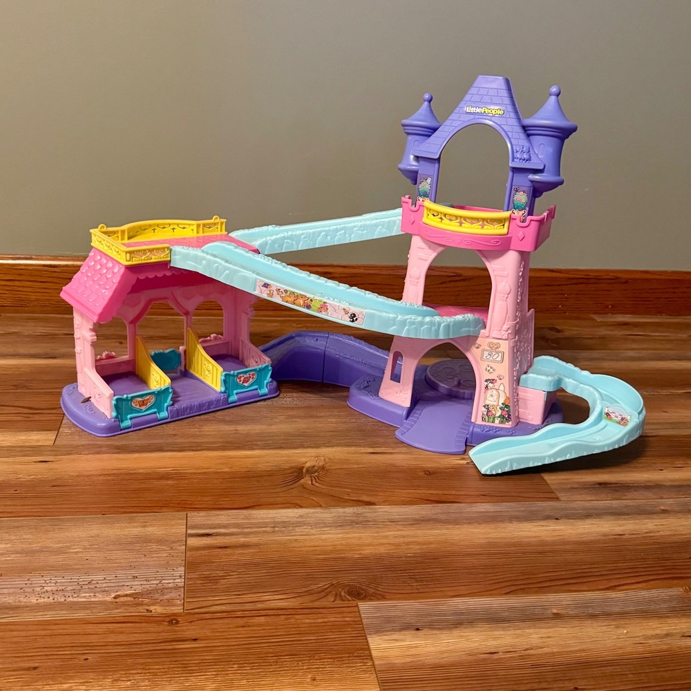 Fisher-Price Little People Disney Princess Klip Klop Castle Stable 2012- Works!